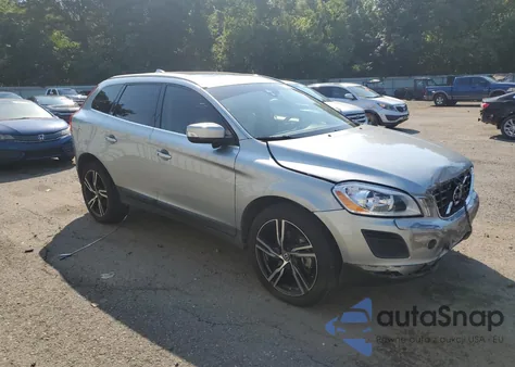 2013 Volvo Xc60 3.2 from USA, damaged, VIN YV4952DL0D2413360
